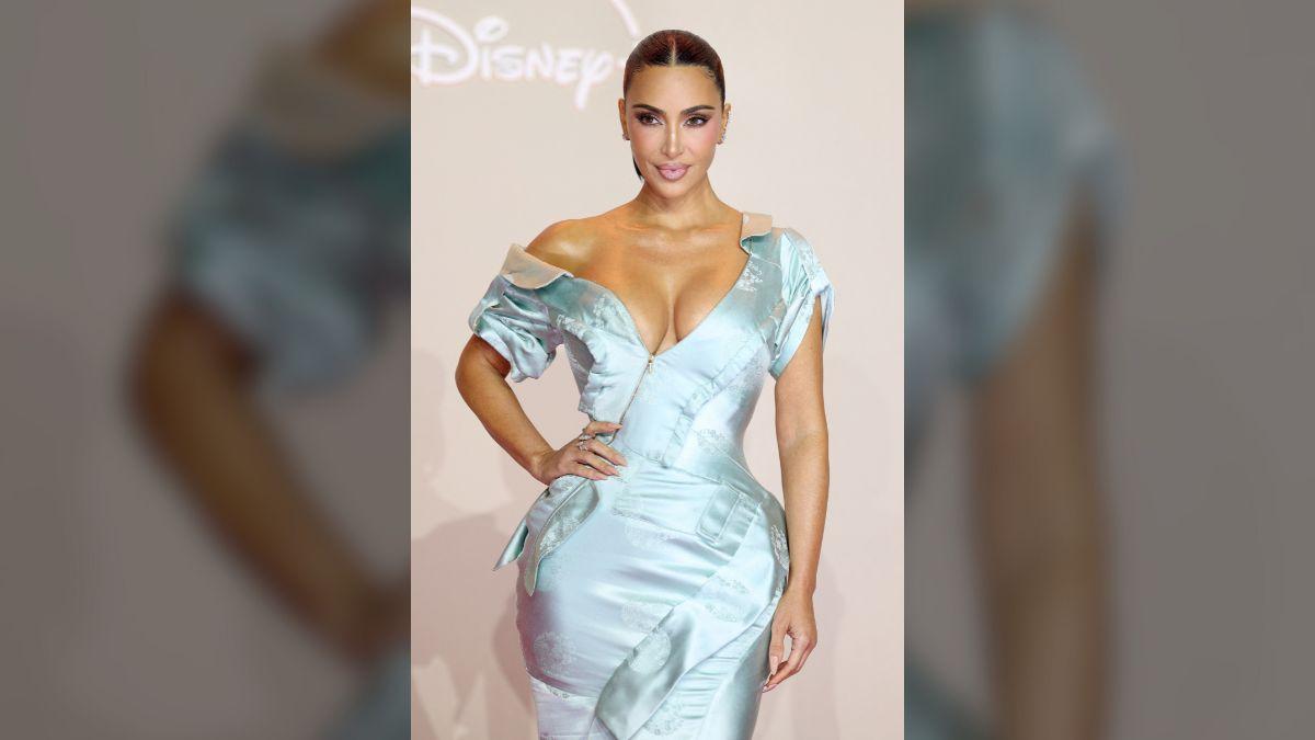 image of Experts also say celeb endorsements can weaken patients' confidence in doctors.