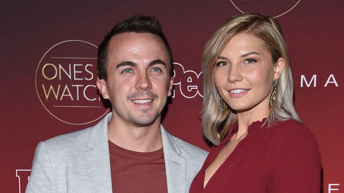 Image of Frankie Muniz replaced his original divorce announcement video with a family photo after many social media users criticized it.