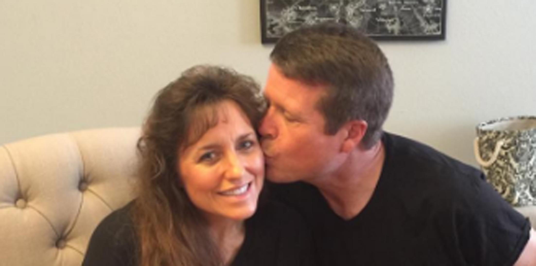 Fans slam jim bob michelle duggar shareing marriage advice hero