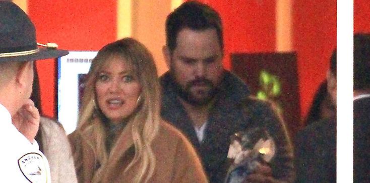 Hilary Duff &amp; Mike Comrie Take Their Son To The Santa House