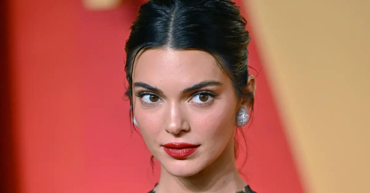 kendall jenner super low cut blazer met gala photos