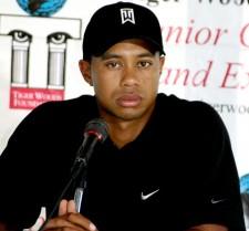 2009__12__tigerwoods4 225&#215;209.jpg