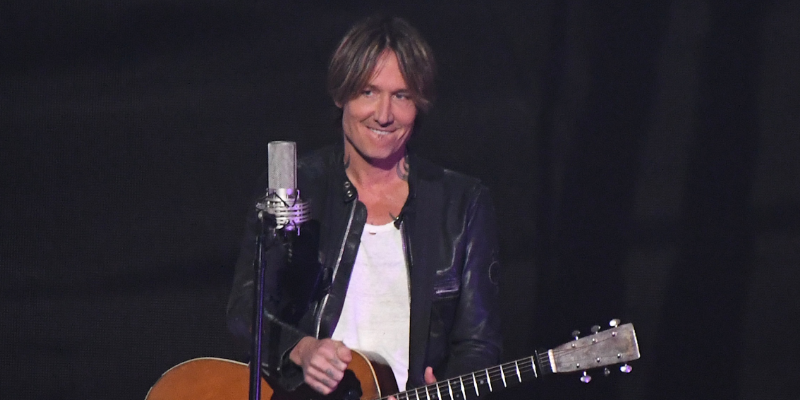 keith-urban-others-perform-at-country-music-awards-2020