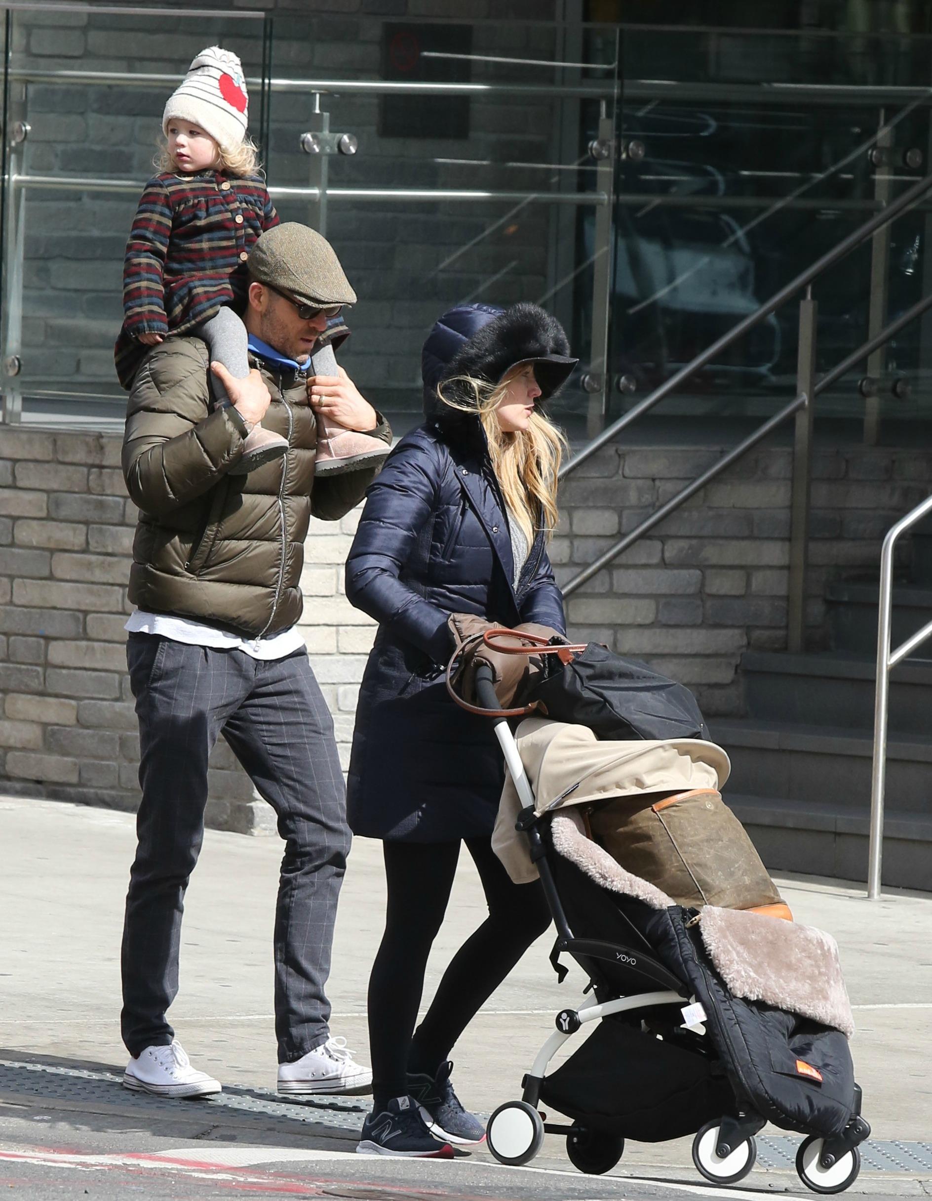 Blake Lively Ryan Reynolds Kids New York 02