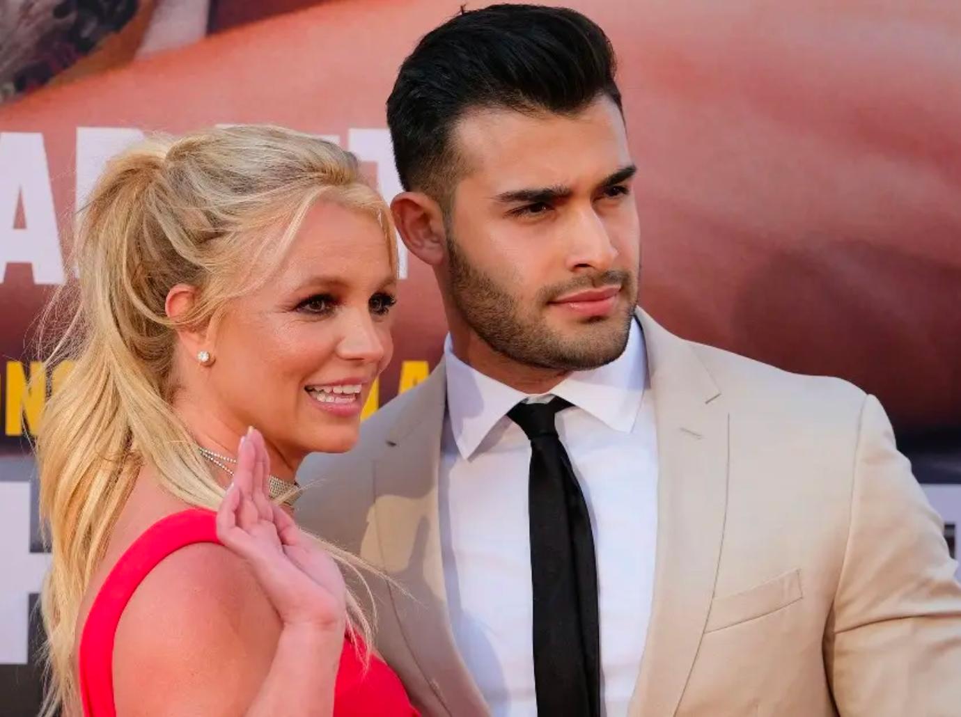 britney spears unraveling split sam asghari worries