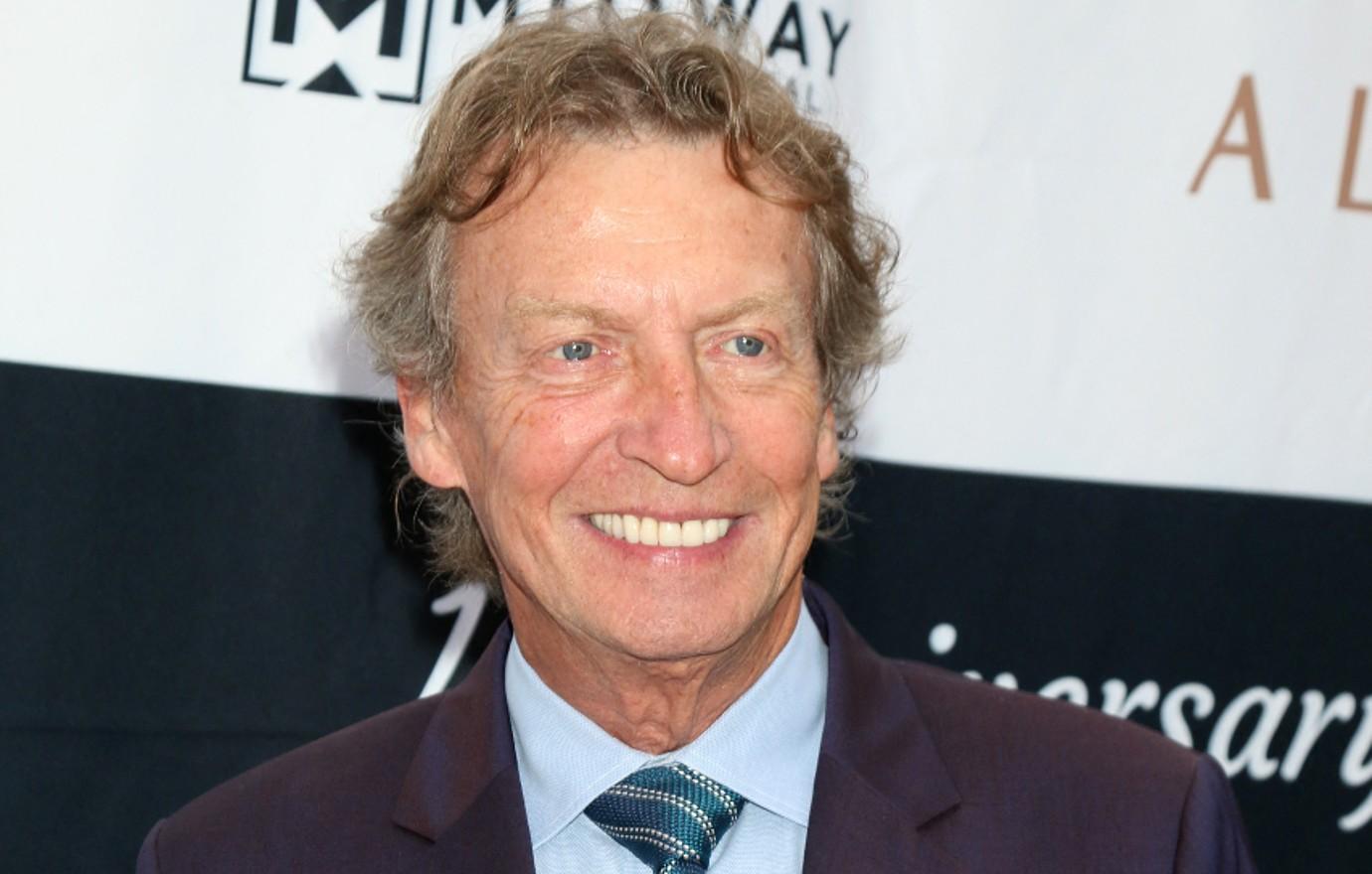 nigel lythgoe claims paula abdul concocted assault allegations