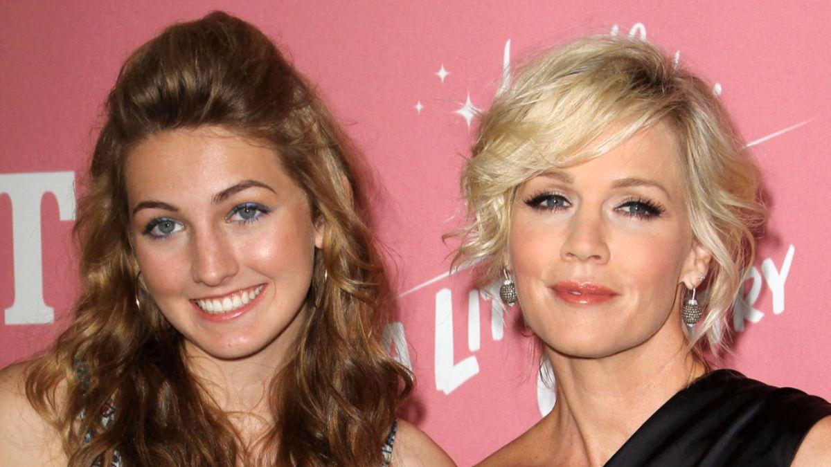 Photo of Jennie Garth and daughter Luca.