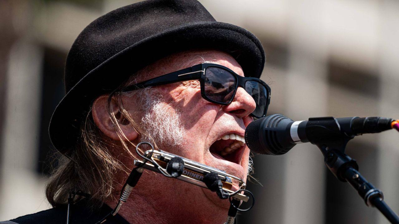 Image of Neil Young