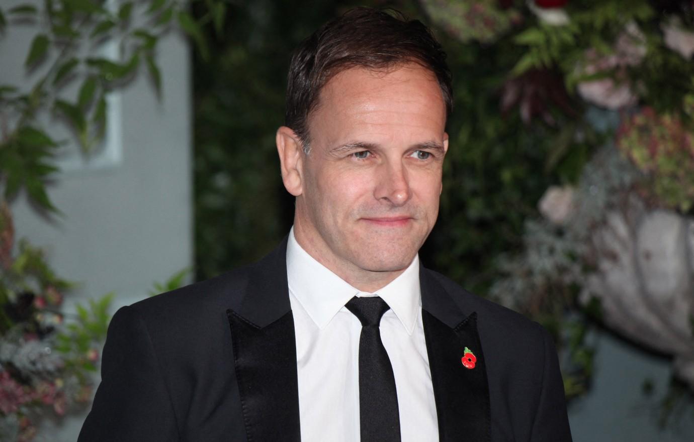 jonny lee miller fearless ex angelia jolie convinced him sky dive