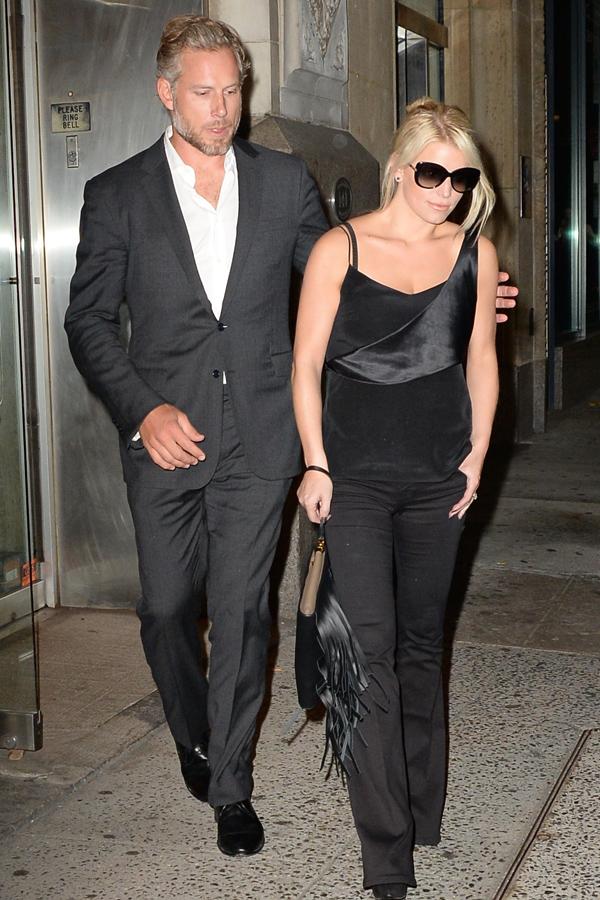 Jessica Simpson and Eric Johnson arrive at Nylo Hotel