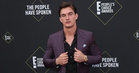 bachelorette-tyler-cameron-sexy-nude-social-media-photos