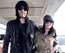 2010__03__katy_perry_russell_brand_march3a 225×183.jpg