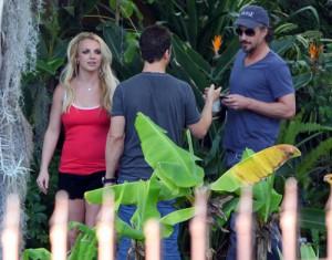 2011__01__Britney_Spears_Jan18_51 300&#215;235.jpg