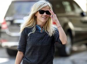 2010__09__Reese_Witherspoon_Sept13a 300&#215;222.jpg