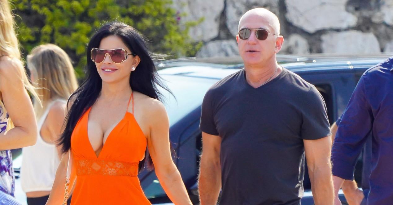 jeff bezos denies reports  million wedding lauren sanchez