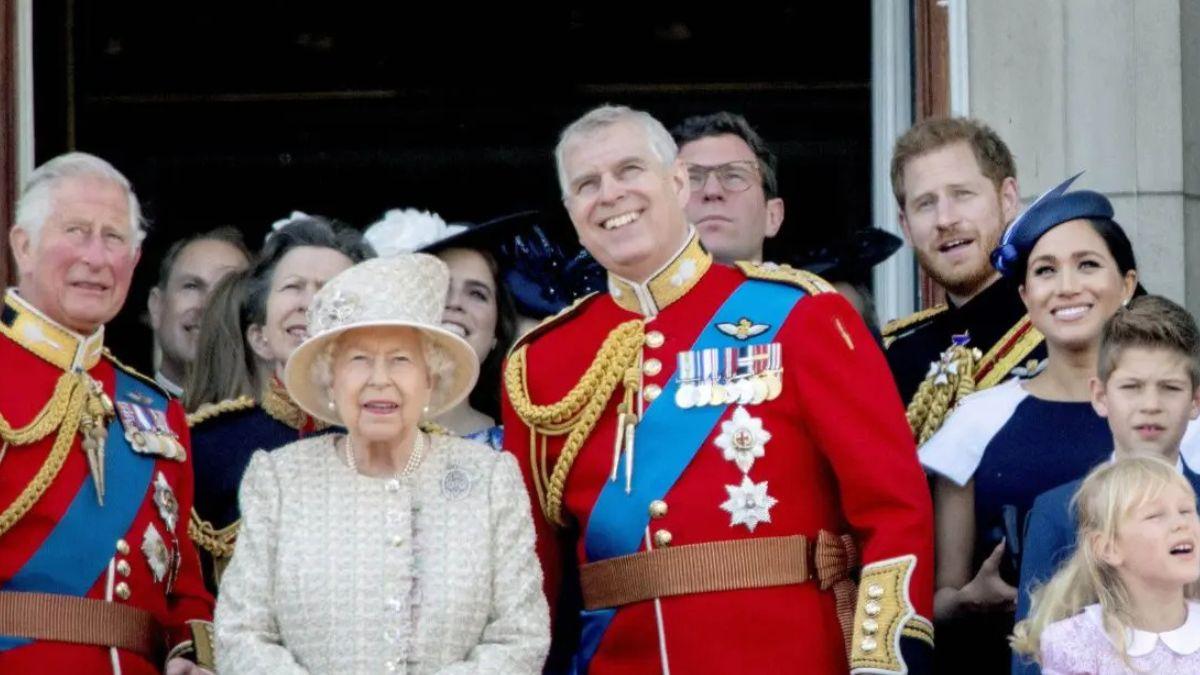 image of royal family
