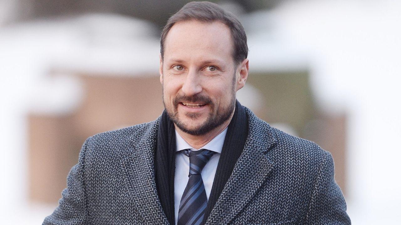 Image of King Harald V was immediately succeeded by his son, Crown Prince Haakon.