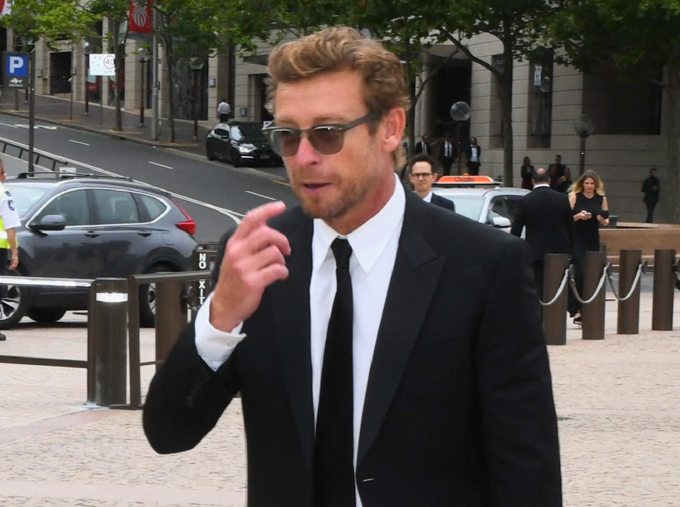 the mentalist simon baker pleads guilty drunk driving australia