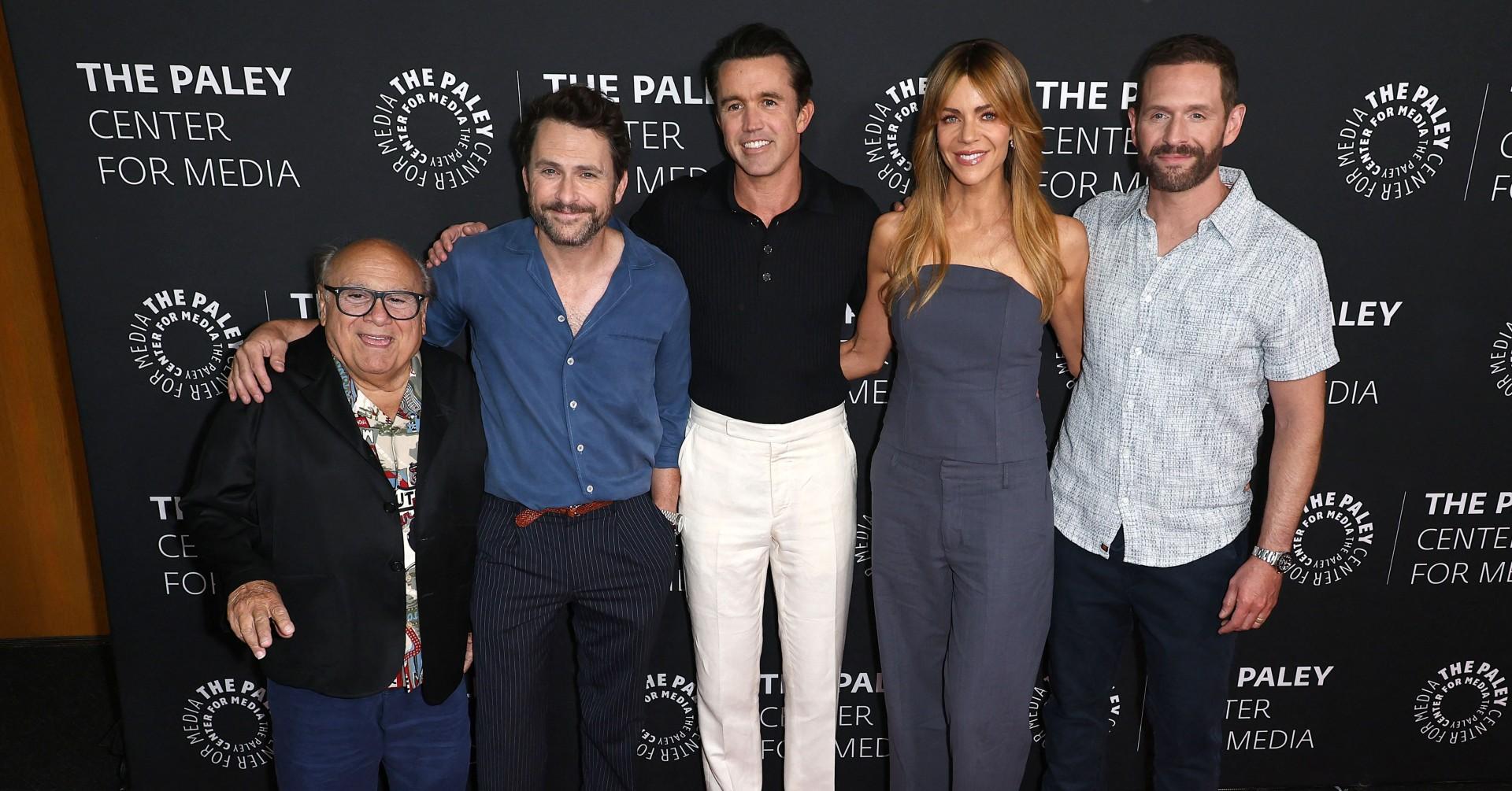 Photo of Danny Devito, Charlie Day, Rob McElhenney,, Kaitlin Olson, Glenn Howerton. 