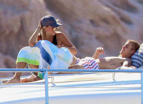 sofia richie justin bieber yacht pda