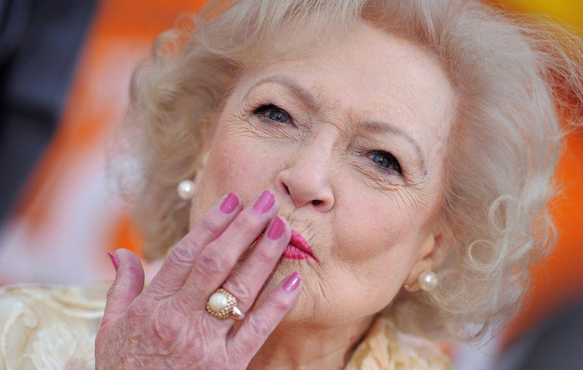 betty white agent tell how beloved she was by fans