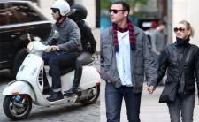 2009__10__naomimain1 225×138.jpg