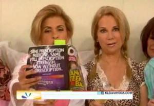 2011__05__Kathie_Lee_Gifford_Hoda_Kotb_May19newsnea 300&#215;206.jpg