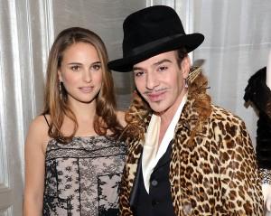 2011__03__Natalie_Portman_John_Galliano_March1newsnea 300×239.jpg