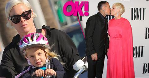 Singer pink baby struggle