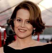 2010__02__Sigourney_Weaver_feb11newsne 219×225.jpg