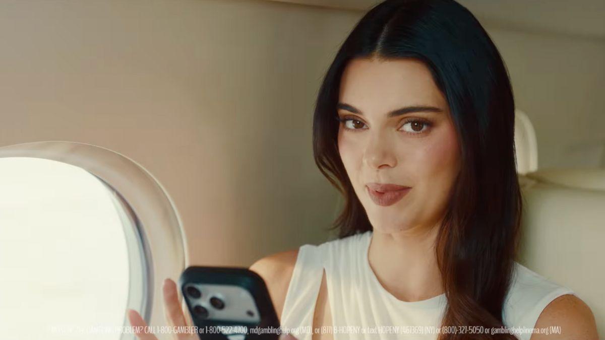 Image of Kendall Jenner previously dated Devin Booker.