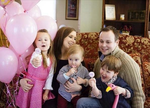 Josh anna duggar baby gender ultrasound photos 05