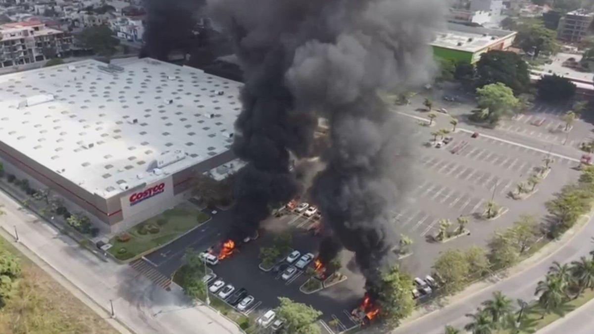 Image of Americans remained trapped in Mexico after the killing of cartel leader Nemesio "El Mencho" Oseguera Cervantes
