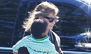 2011__03__sandra bullock_march107 300×178.jpg