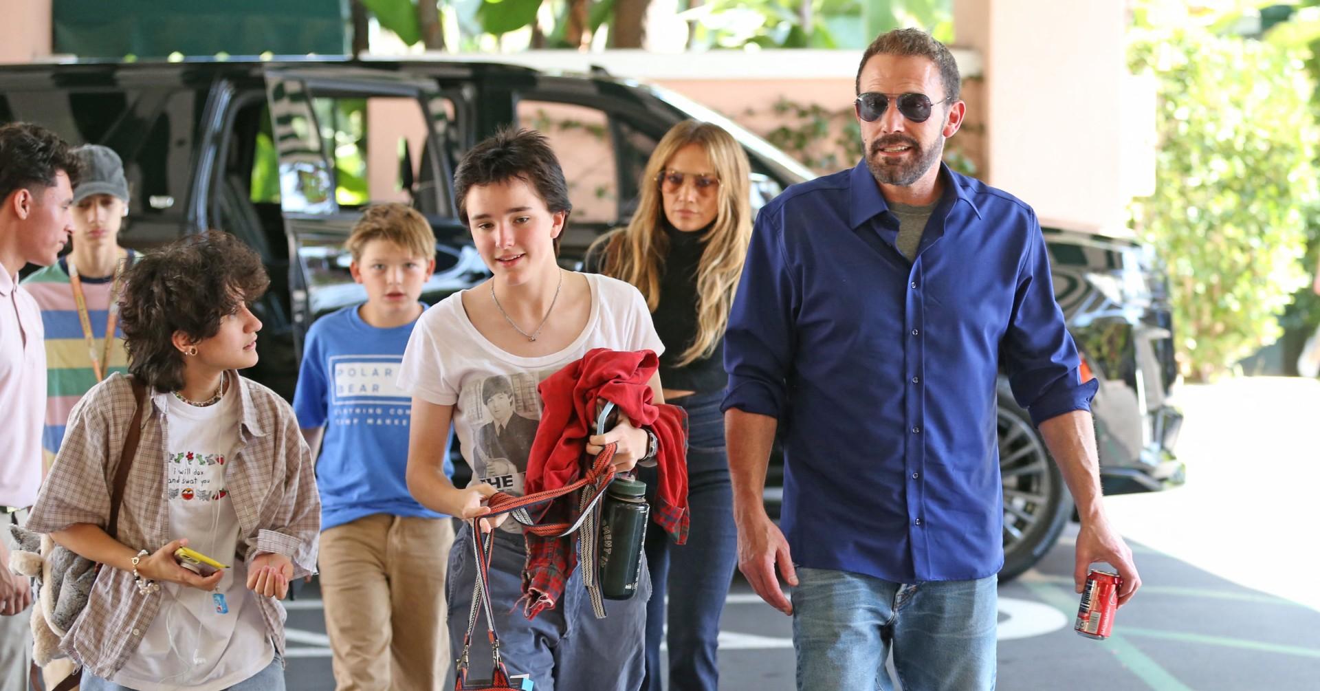 stressed ben affleck seen out with ex jennifer lopez after divorce filing