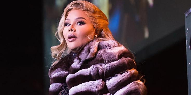 Lil&#8217; Kim performs at the BOOM Bash 2015 concert in Philadelphia