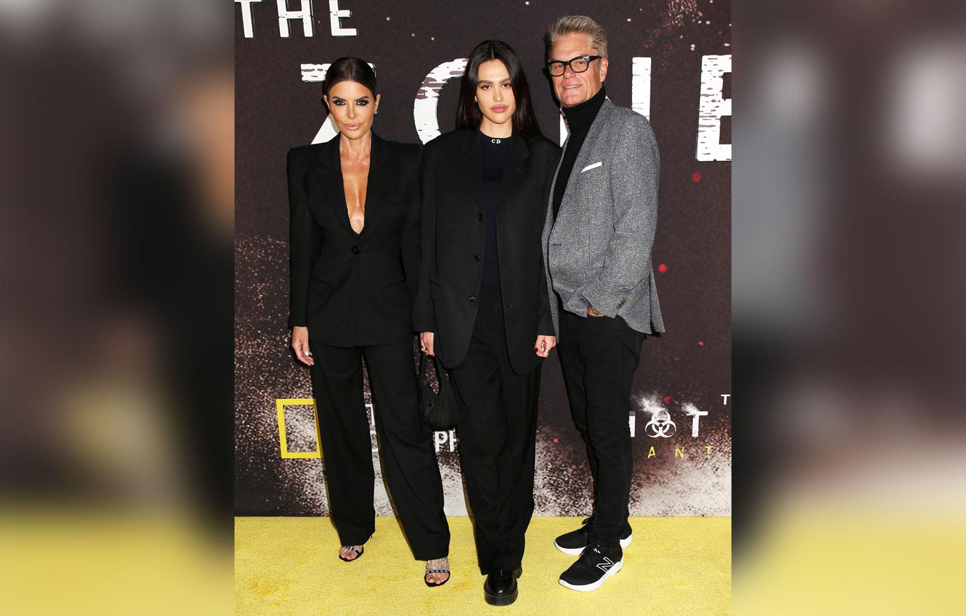 lisa rinna amelia hamlin harry hamlin hot zone premiere photos