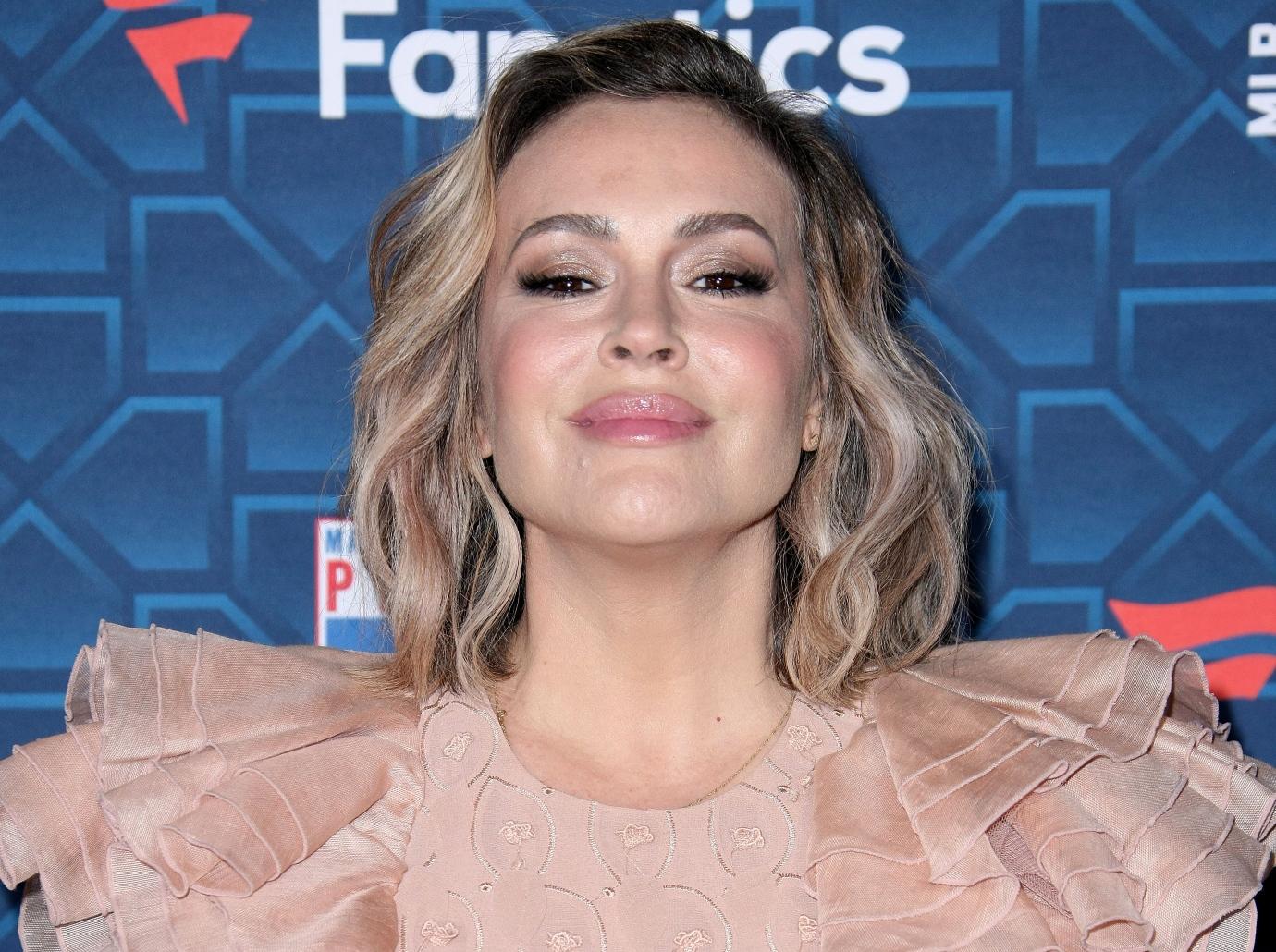 Alyssa Milano Shows Off Natural Face For 50th Birthday