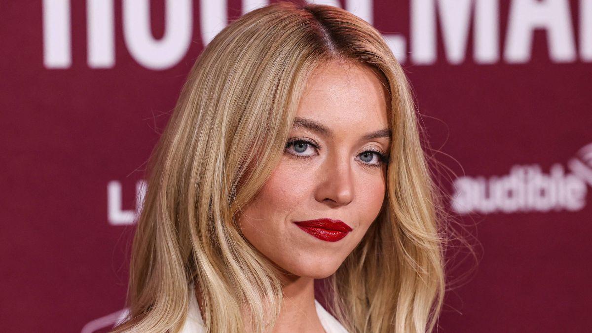 sydney sweeney maga barbie label response