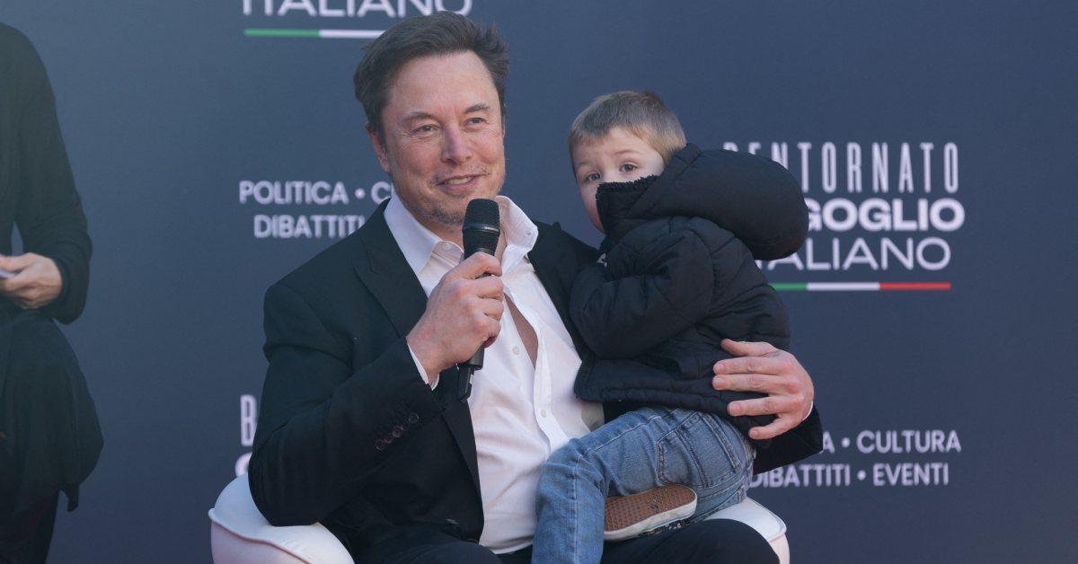 Photo of Elon Musk and one of his kids