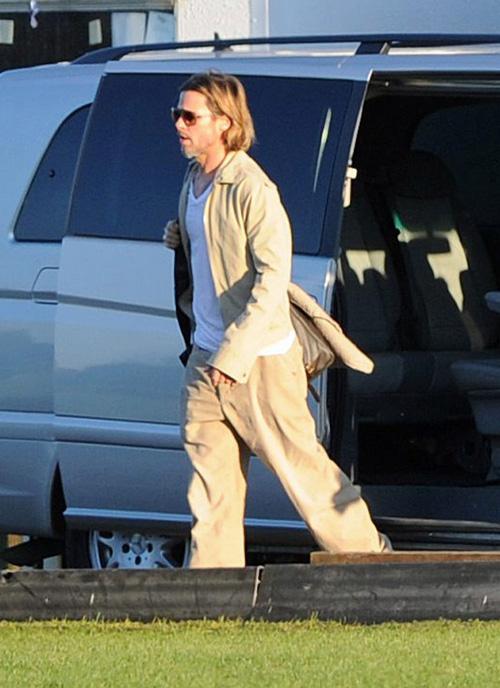 2011__09__Brad Pitt 09282011G_ _2.jpg