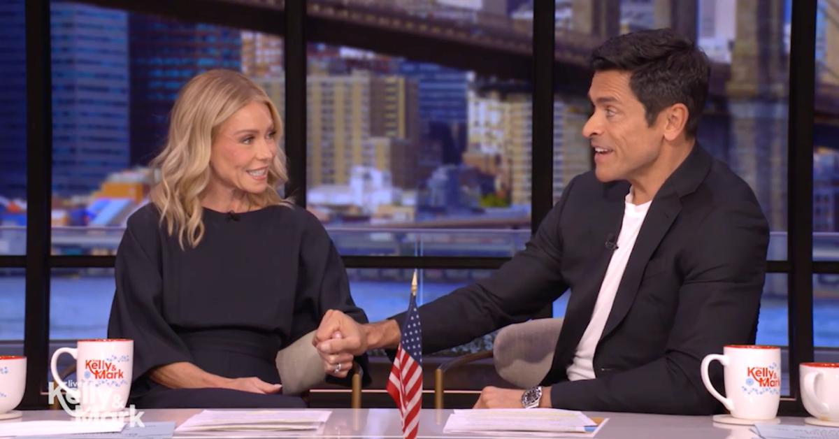 Photo of Kelly Ripa and Mark Consuelos.