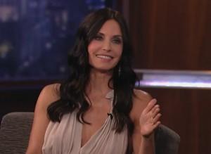 2011__04__Courteney_Cox_April20newsnea 300×219.jpg