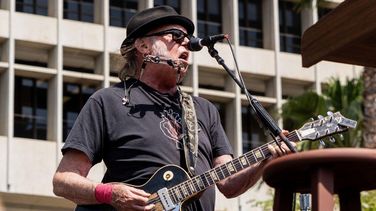 Image of Neil Young