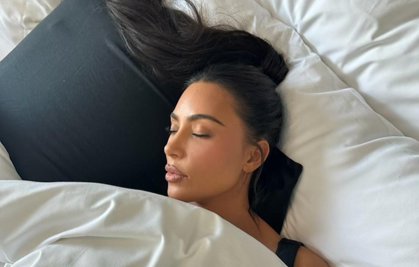 Kim Kardashian Sleeps With Full Face Of Makeup, Fans React: Photos