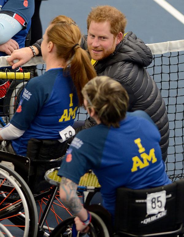 prince harry attends the invictus games