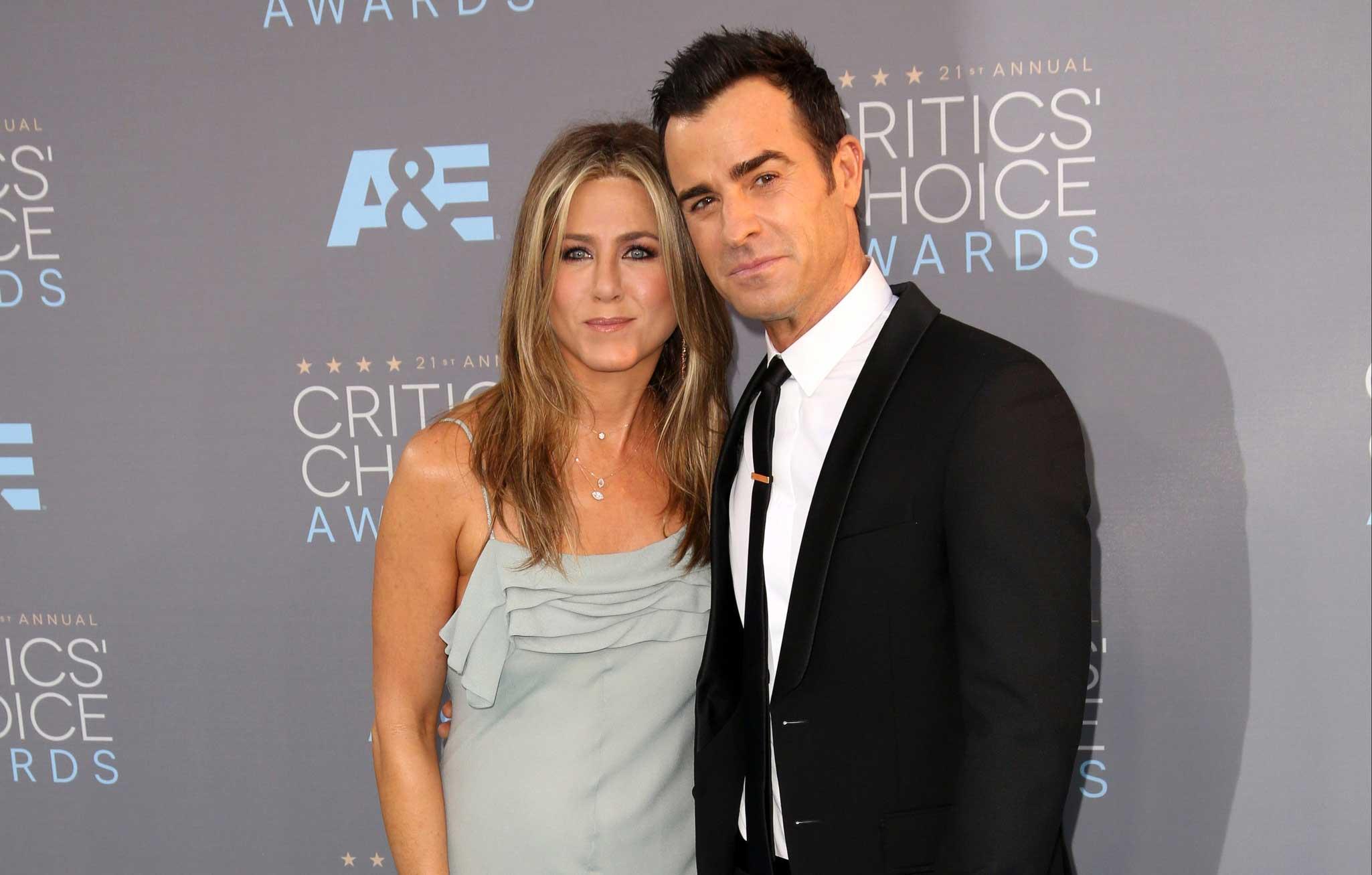 justin theroux shows support after ex wife jennifer aniston