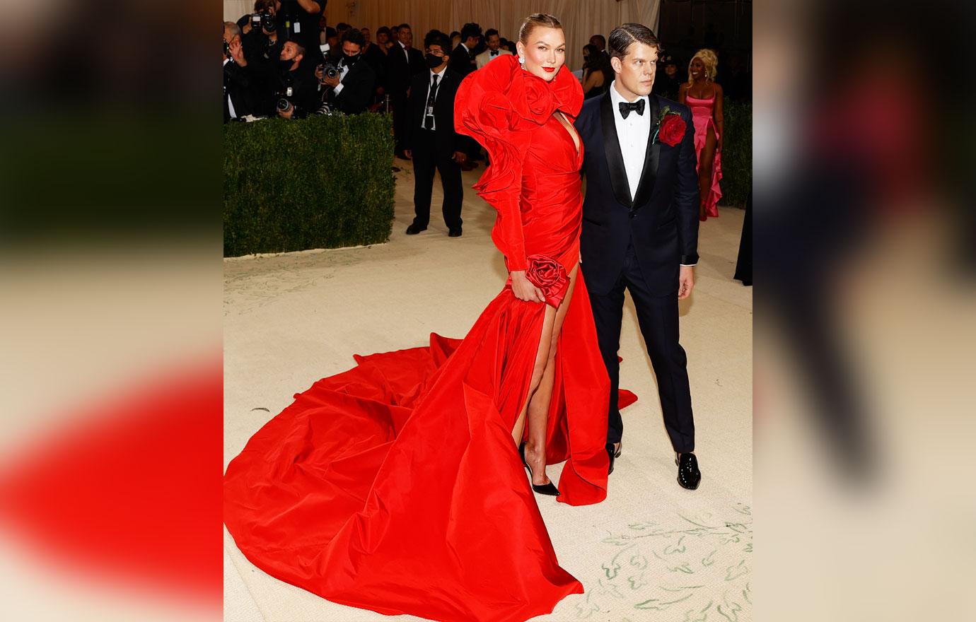 karlie kloss met gala