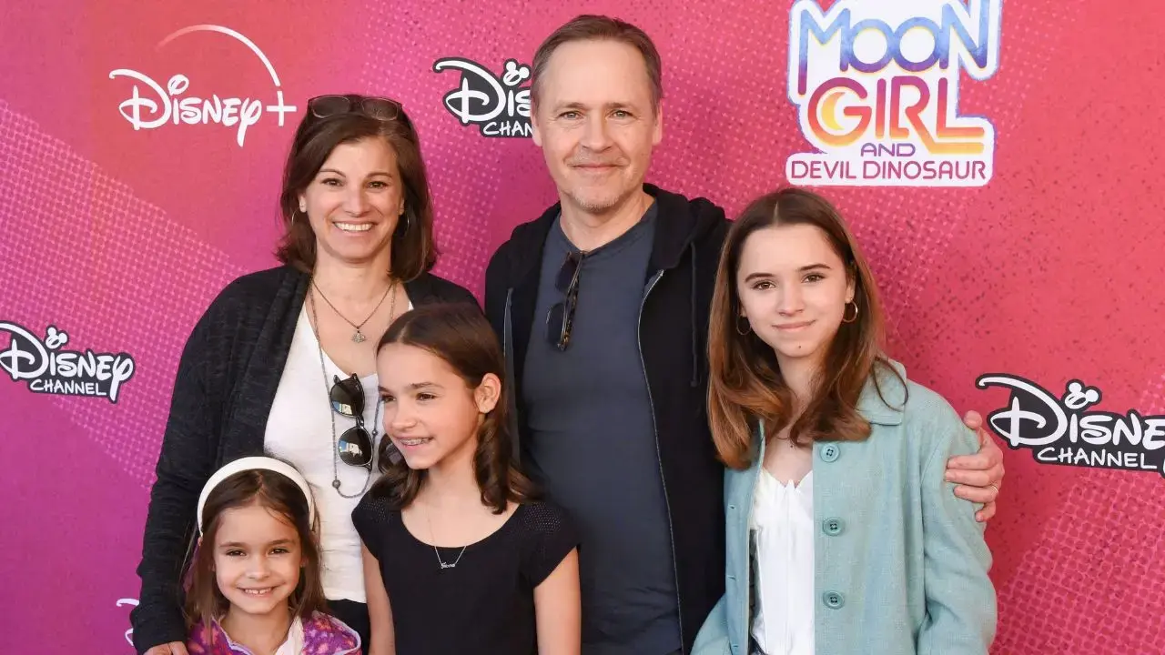 Image of Chad Lowe and family