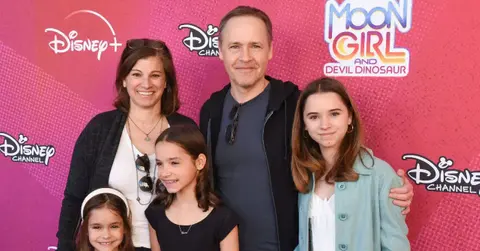 Image of Chad Lowe and family